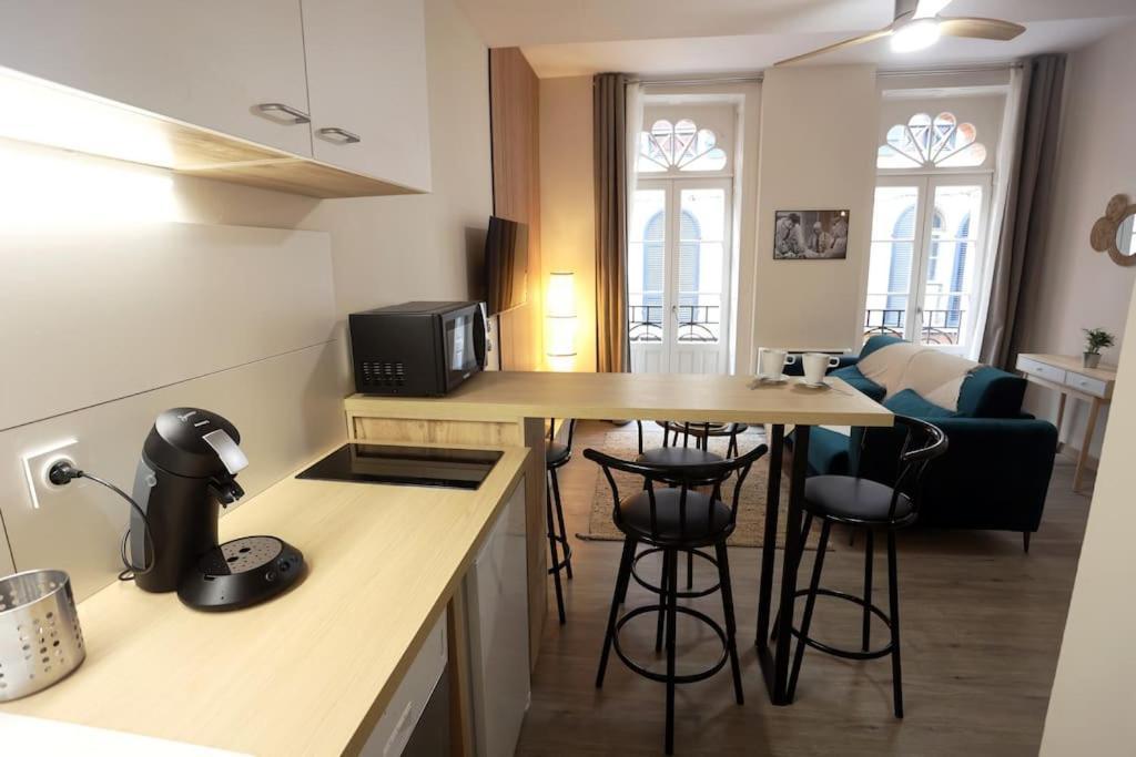 Chez Juliette, Proche Place Nationale Avec Parking Montauban Eksteriør billede